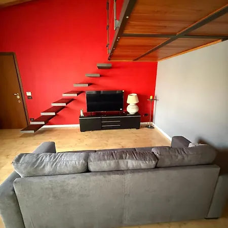 Апартаменты Redhouse - Trendy Modern Open Space Con Box Vicino Leolandia E Autostrada Milano