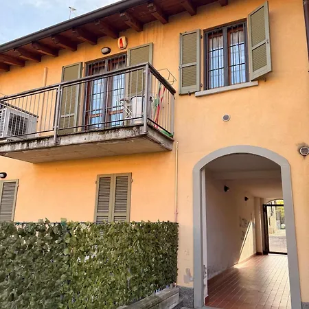 Redhouse - Trendy Modern Open Space Con Box Vicino Leolandia E Autostrada Milano Apartamento