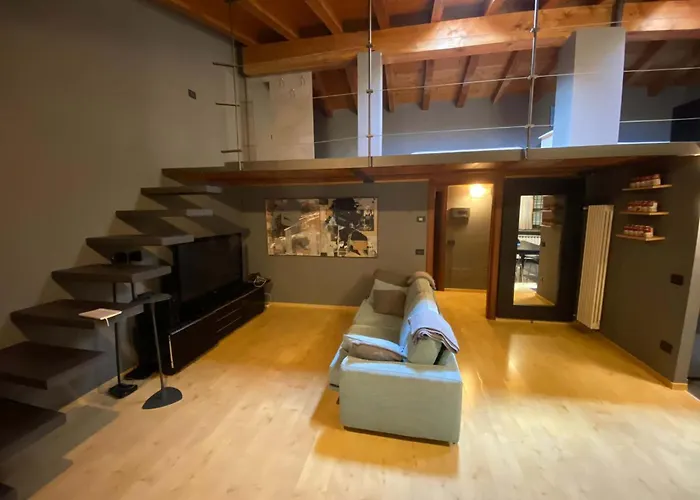 Redhouse - Trendy Modern Open Space Con Box Vicino Leolandia E Autostrada Milano Bergame